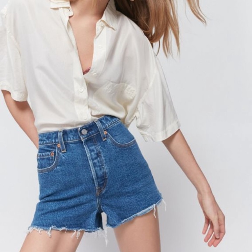 BDG Girlfriend High-Rise Distressed Denim Short